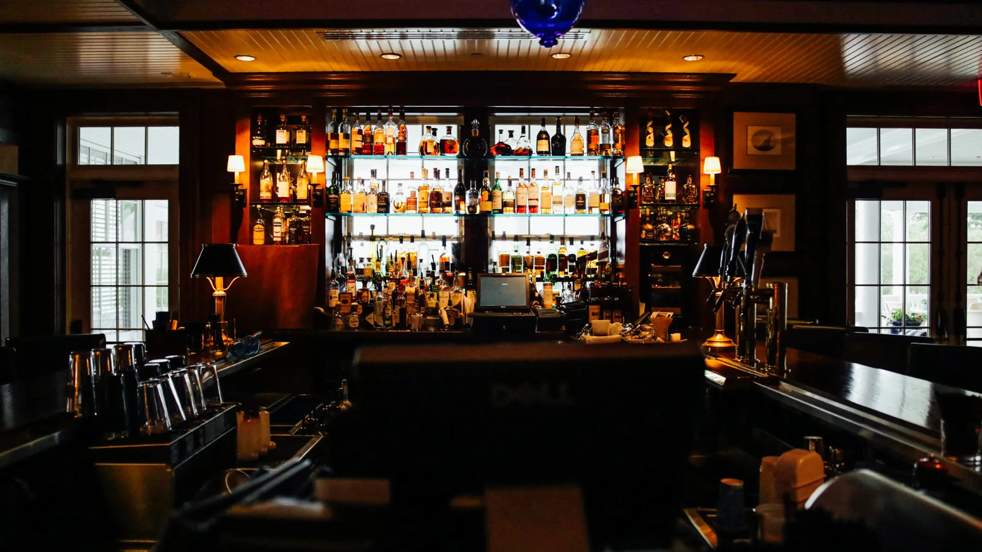 Bars, Pubs & Lounges